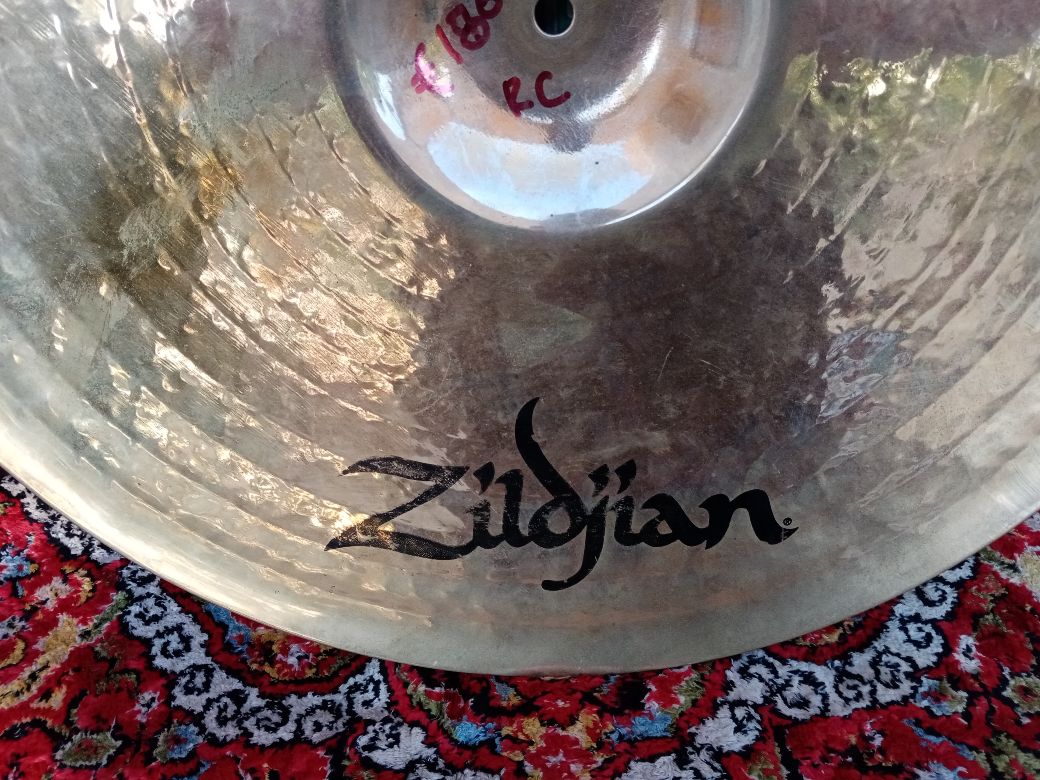 ZILDJIAN K Custom 20” Brilliant, usato.