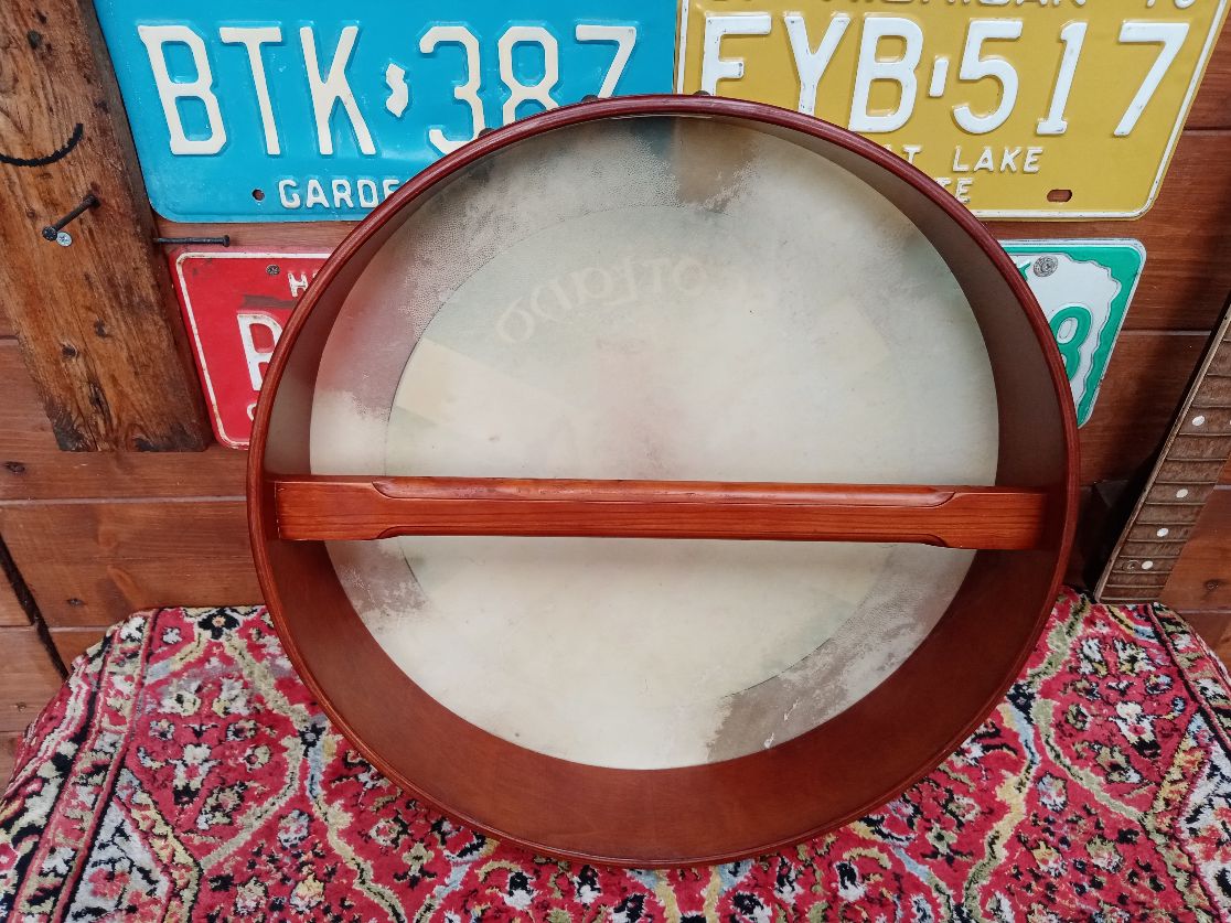 WALTONS bodhran 18” Scotland.