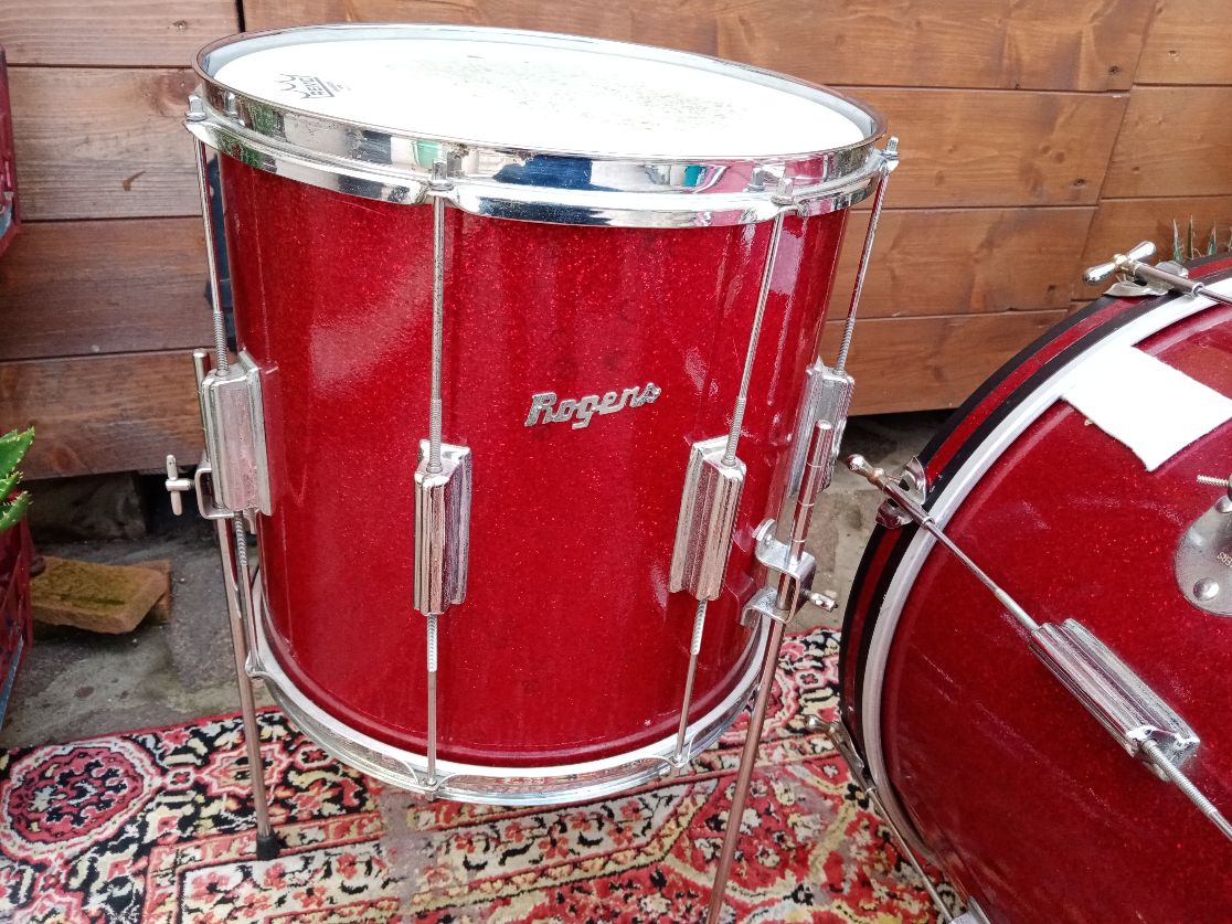 ROGERS Delta, 1965, Red Sparkle.