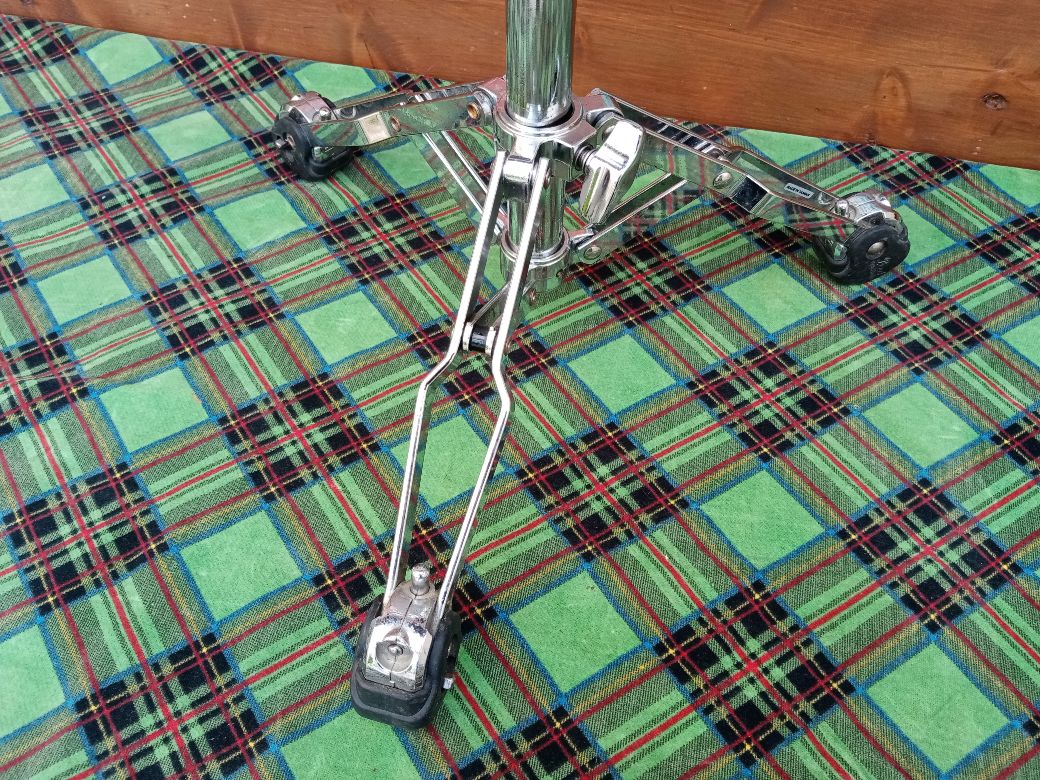 PEARL S1030 snare stand, used.
