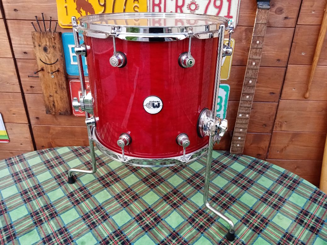 DW Design 14”x12” floor tom.