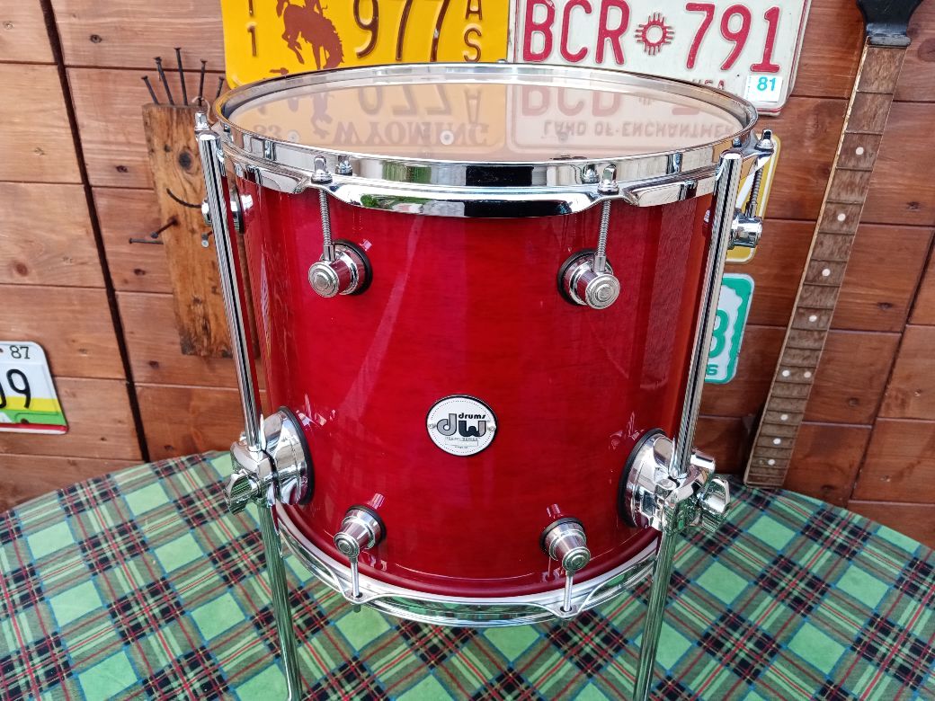 DW Design 14”x12” floor tom.