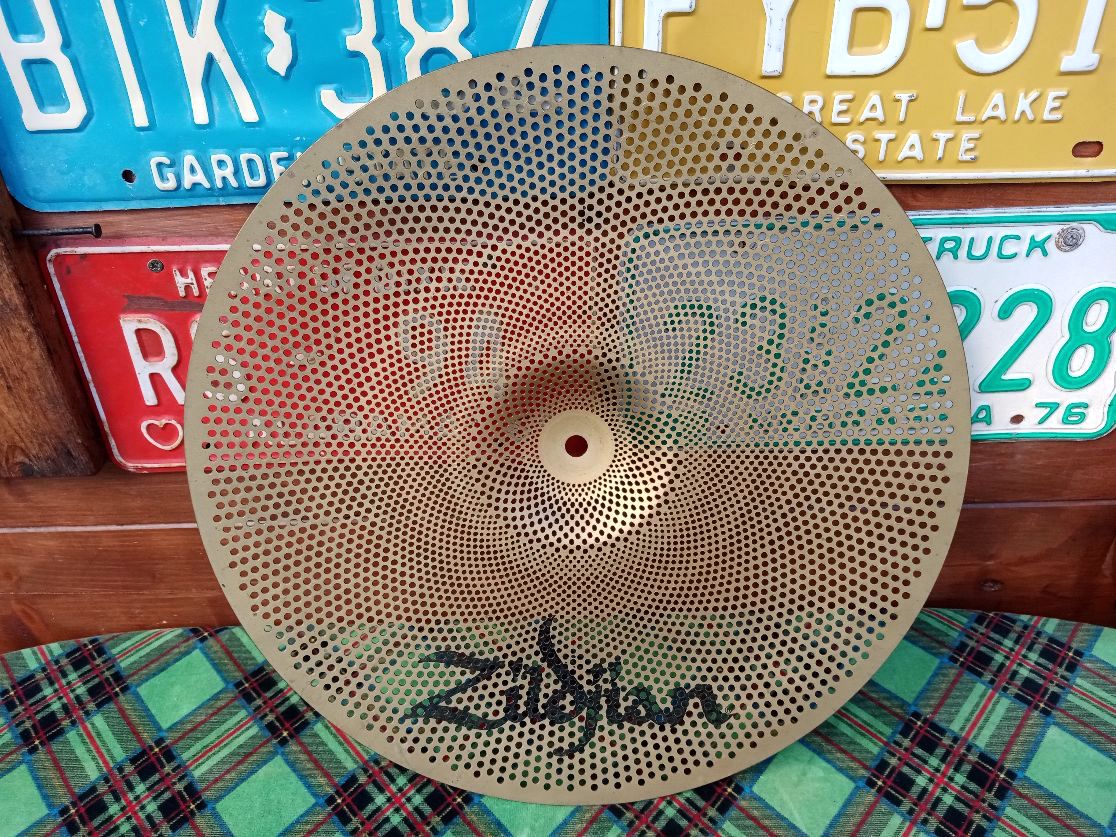 ZILDJIAN Low Volume 16” Crash, usato.