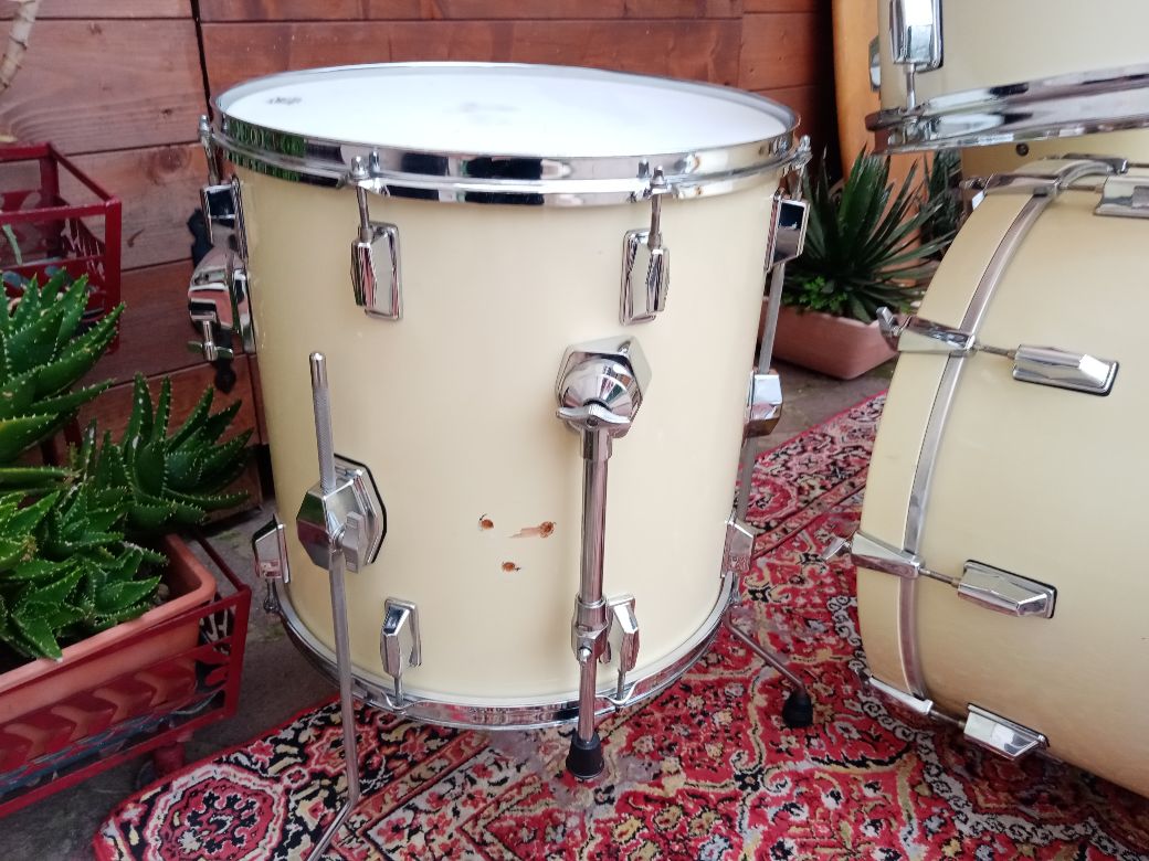 PEARL Prestige World WLX 22-D-50 Antique Ivory, 1985.