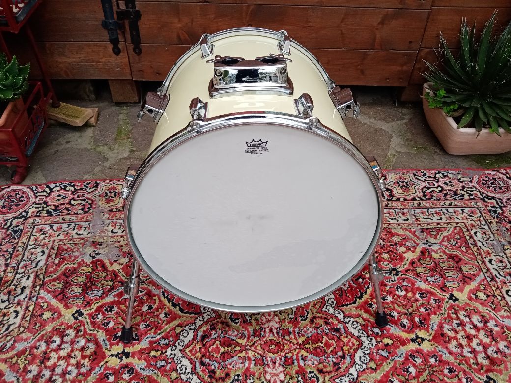 PEARL Prestige World WLX 22-D-50 Antique Ivory, 1985.