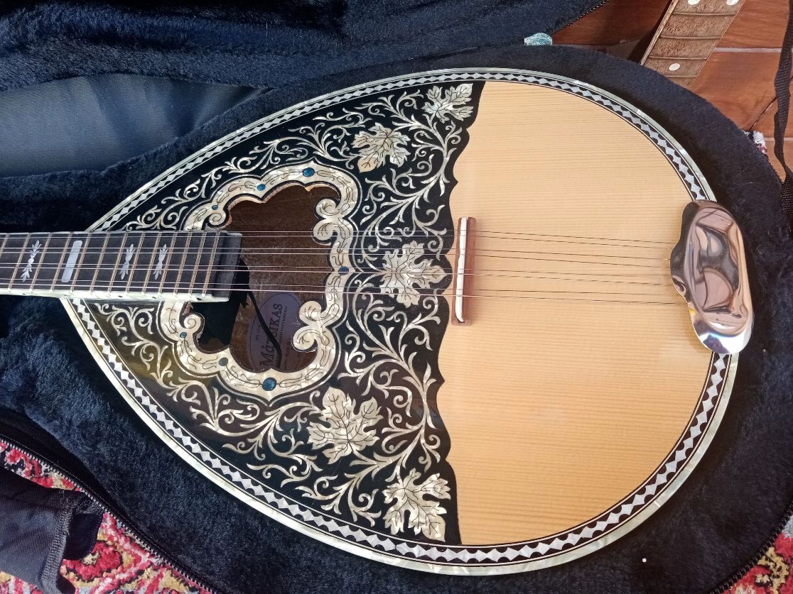 MATSIKAS Greek Bouzouki BZ8-361 elettrificato. Usato.