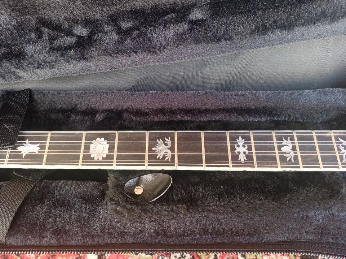 MATSIKAS Greek Bouzouki BZ8-361 elettrificato. Usato.