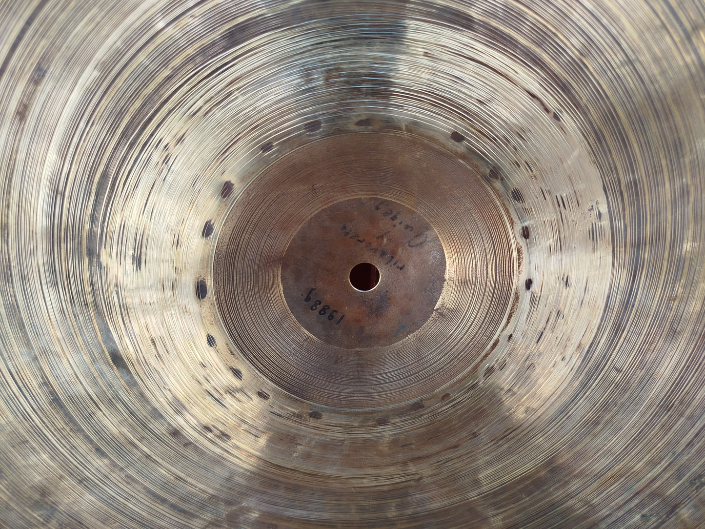 ISTANBUL Agop Signature 22" modificato Quiqeg, usato.