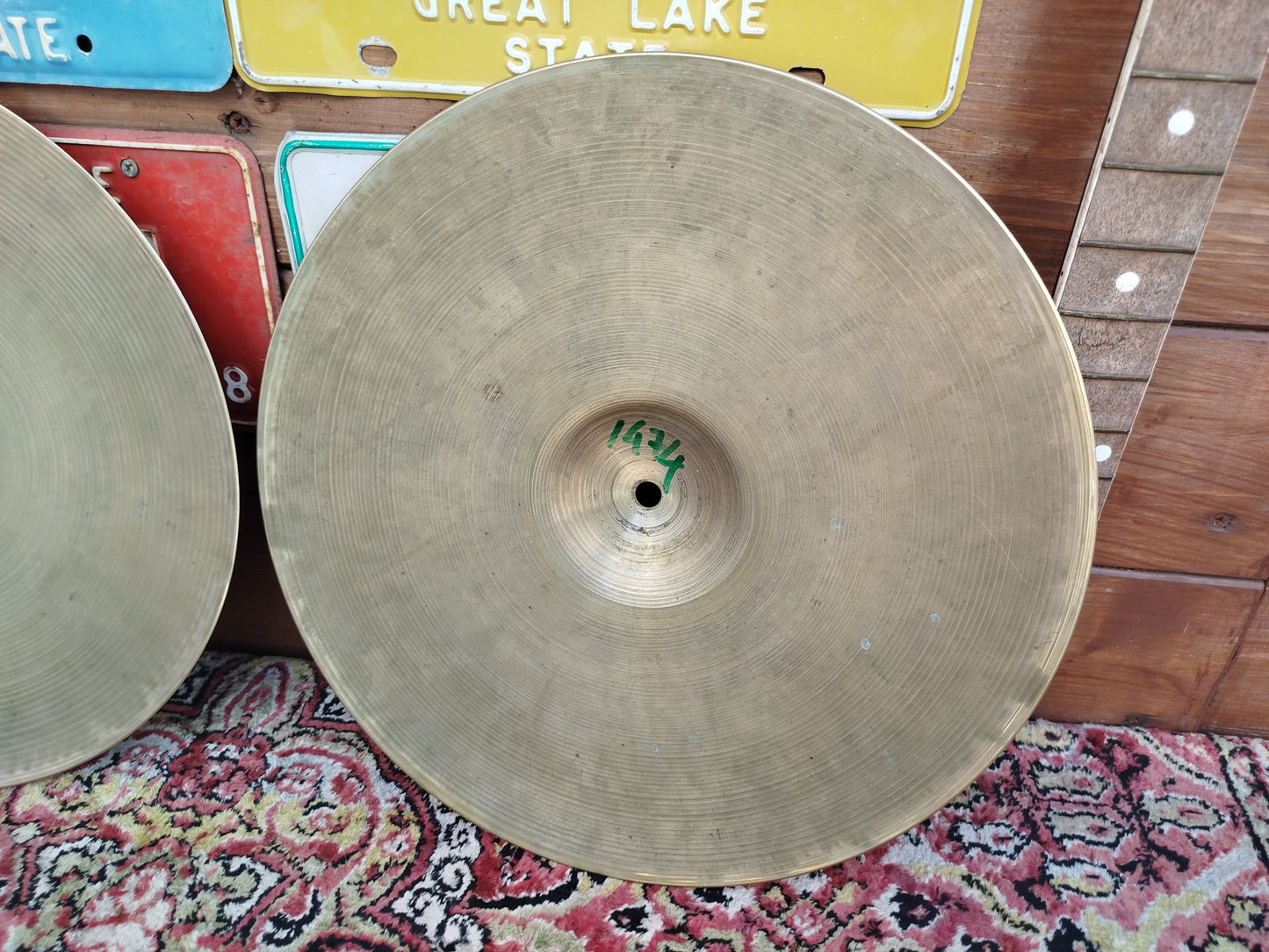 ZILDJIAN A 15" hi hat 1960's.