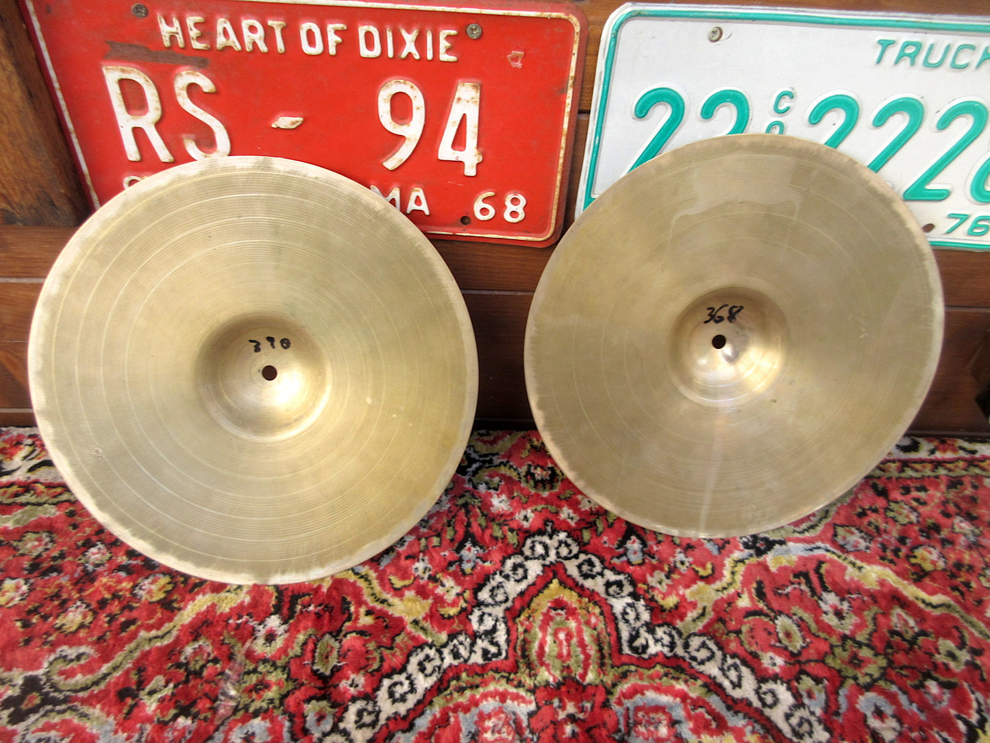 Marca sconosciuta, 11” hi hat 1960s.