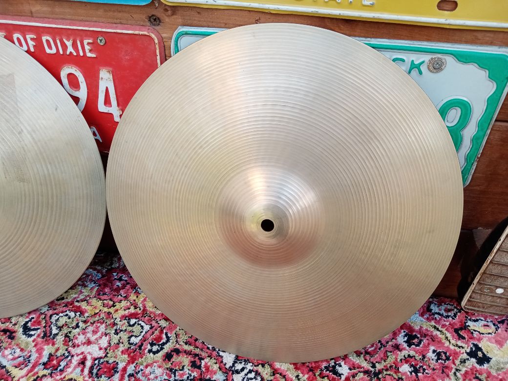 ZILDJIAN A New Beat 14" Hi Hat 1970s.