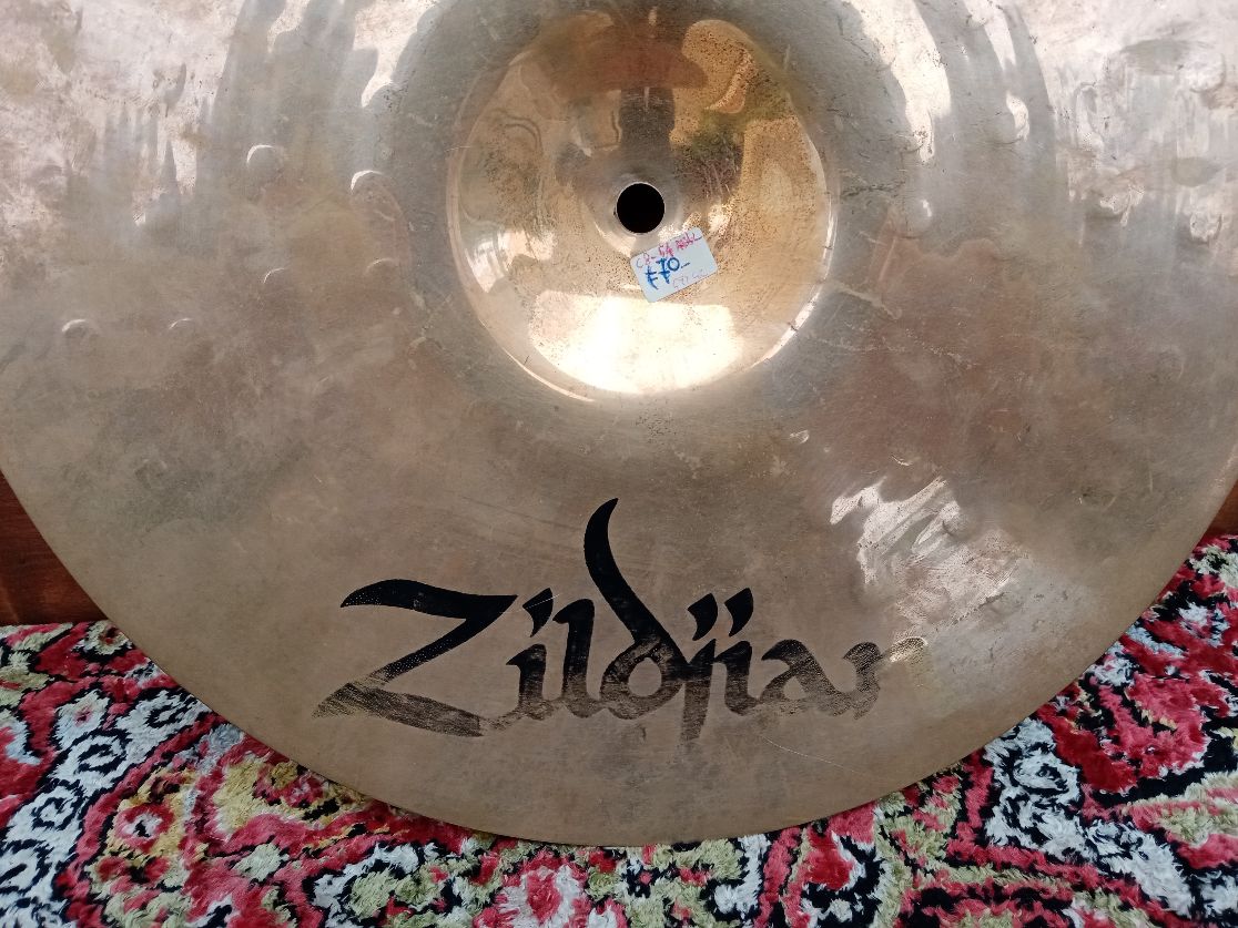 ZILDJIAN ZBT 14" Crash usato, 1997.