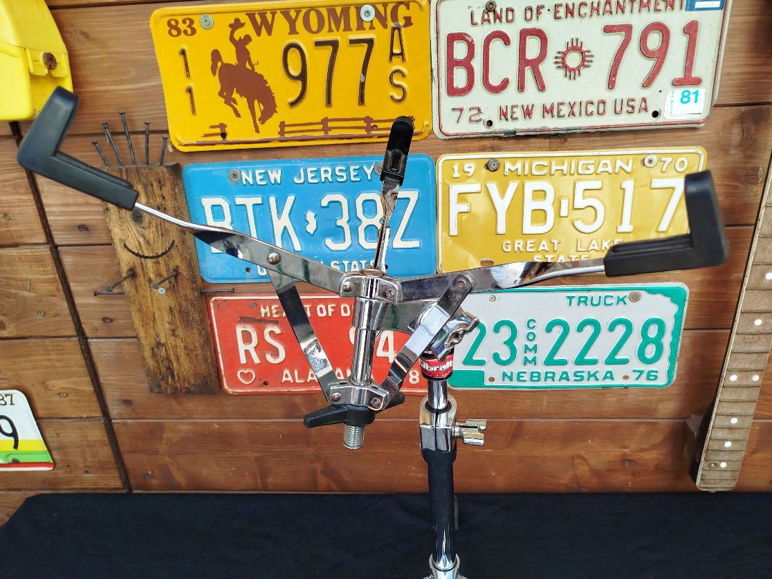 GIBRALTAR 8606 flat base snare stand, usata.