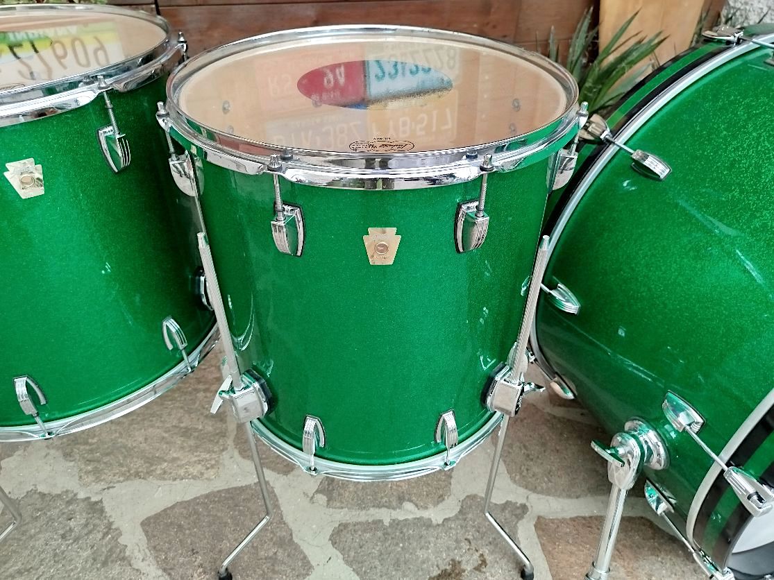 LUDWIG Classic Maple 26", 13", 16", 18" Green Sparkle. Usata.