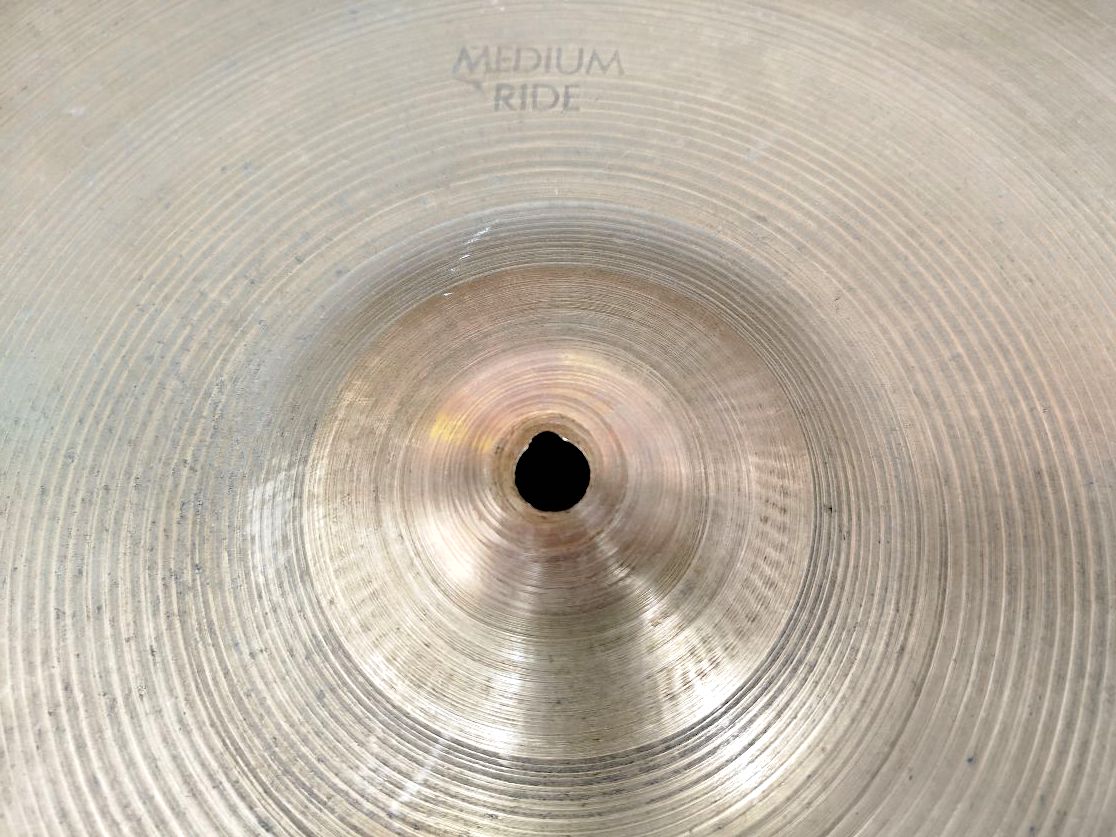 ZILDJIAN A 20" Medium Ride 1970s.