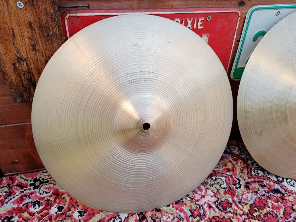 ZILDJIAN A 14” New Beat/Rock Hi Hat, usato.