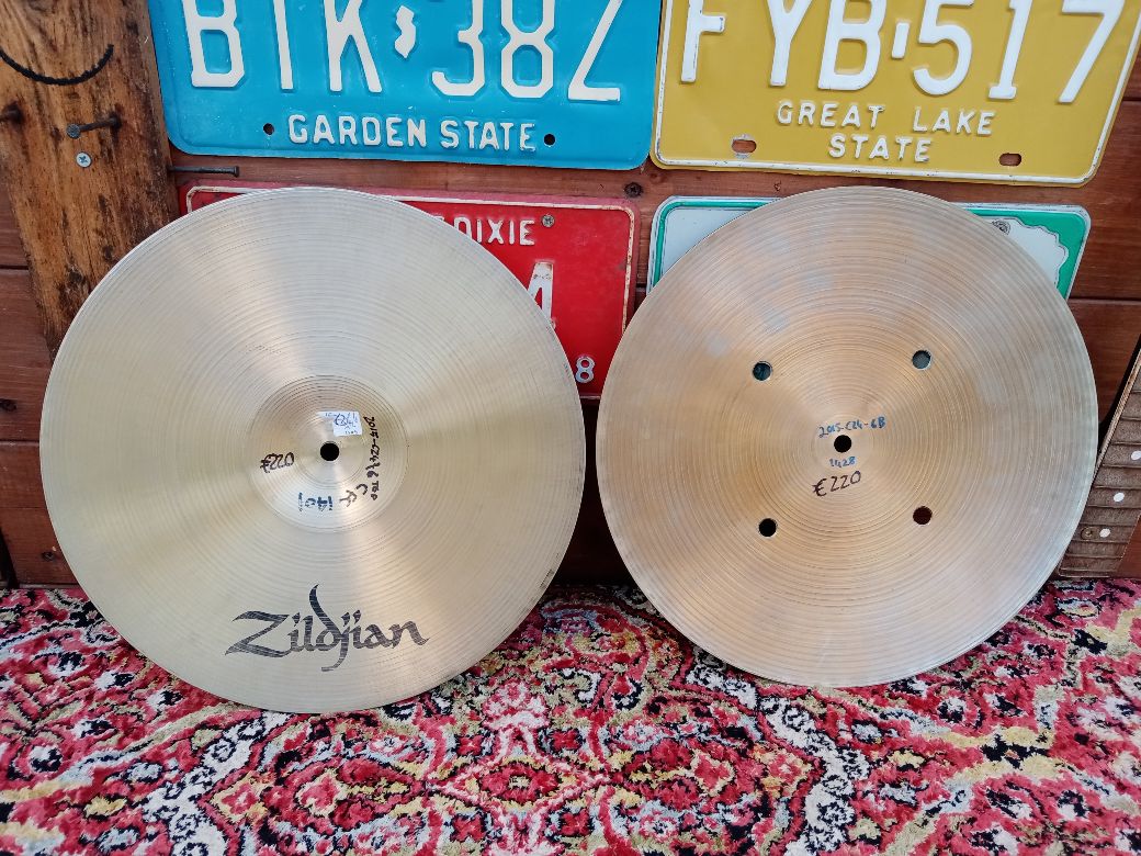 ZILDJIAN A 14” Quick Beat Hi Hat 1970s. (C24\6)