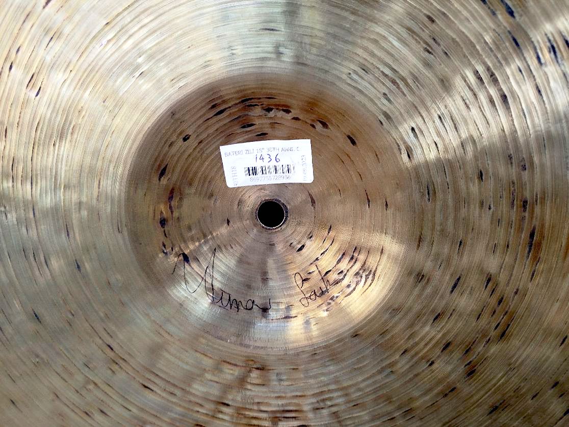 ISTANBUL Agop 18” Crash Ride rivettato, usato.