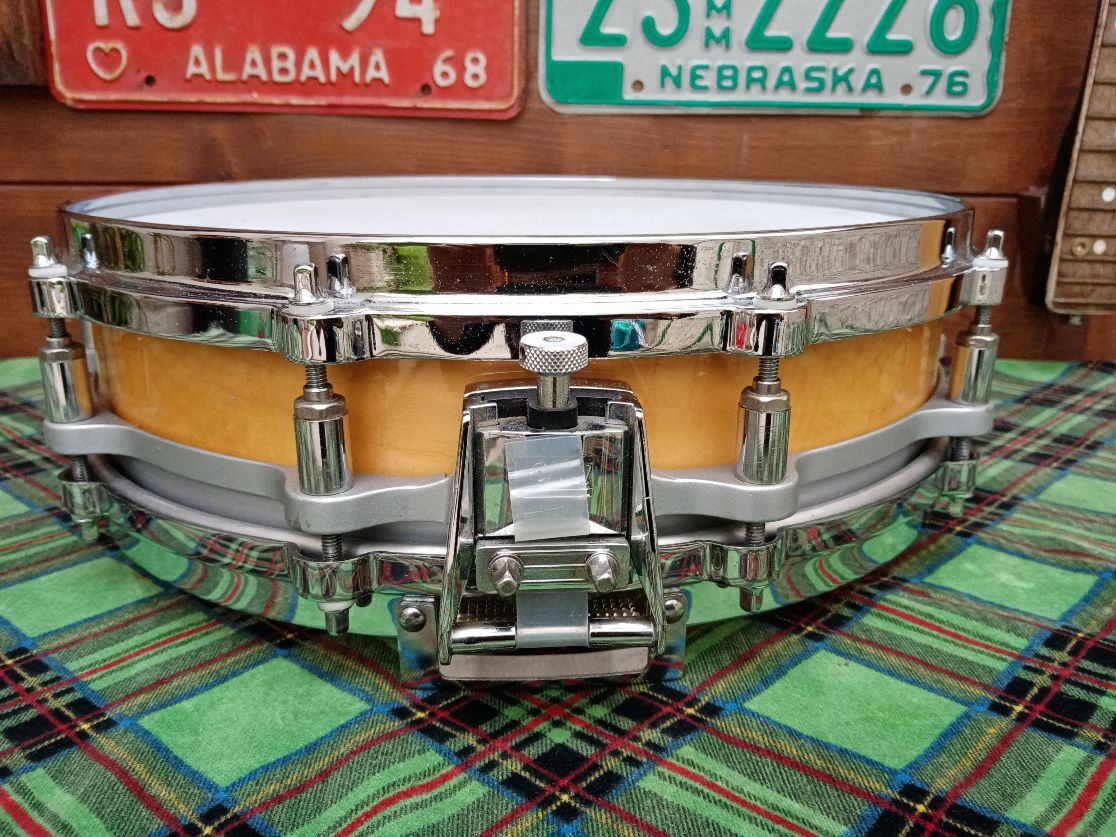 PEARL G914P Free Floating snare drum, 1990s.