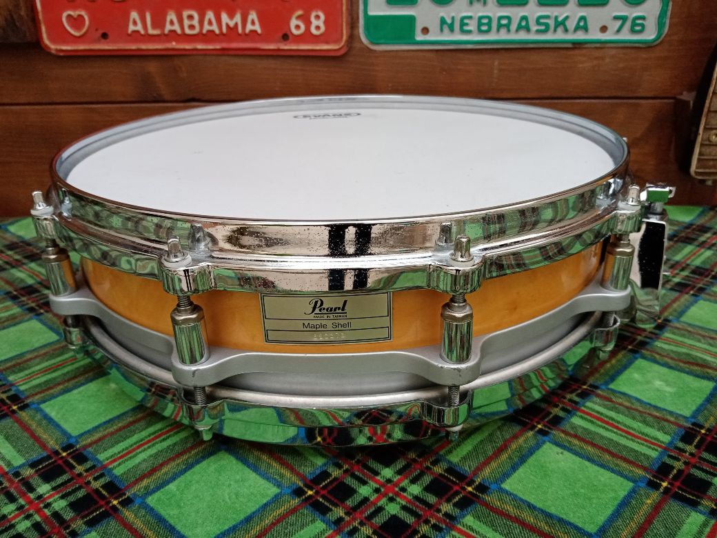 PEARL G914P Free Floating snare drum, 1990s.
