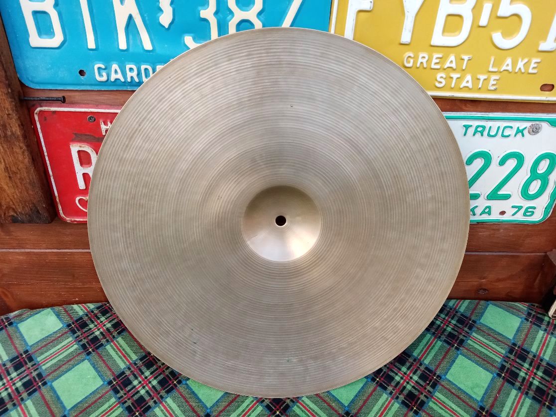 UFIP Ritmo 16” Crash 1970s vintage.