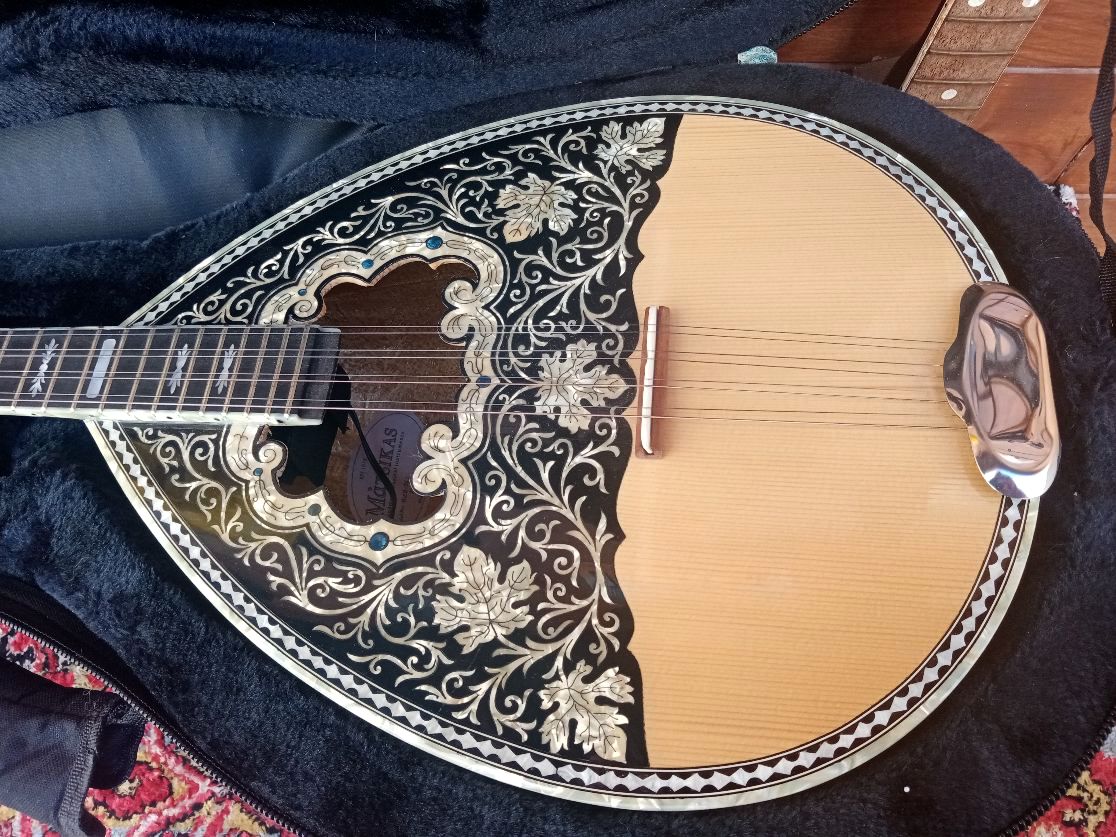 MATSIKAS Greek Bouzouki BZ8-361 electrified. Used.