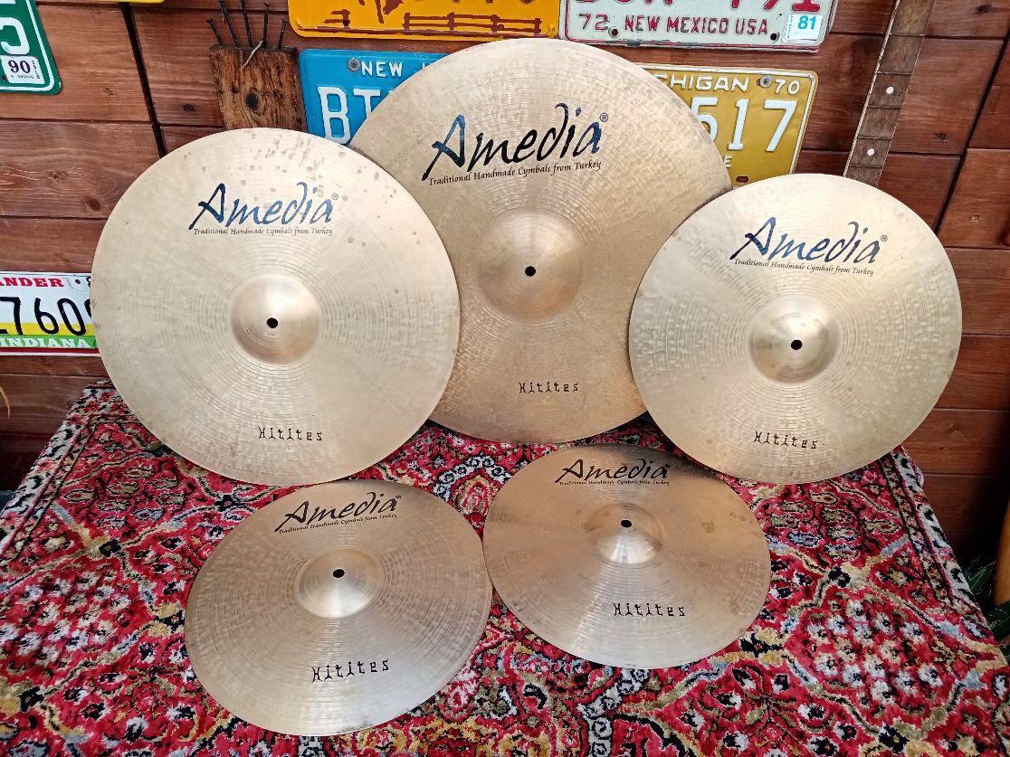 AMEDIA Hitites cymbal set; 14” Hi hat, 21” Ride, 16” Crash.