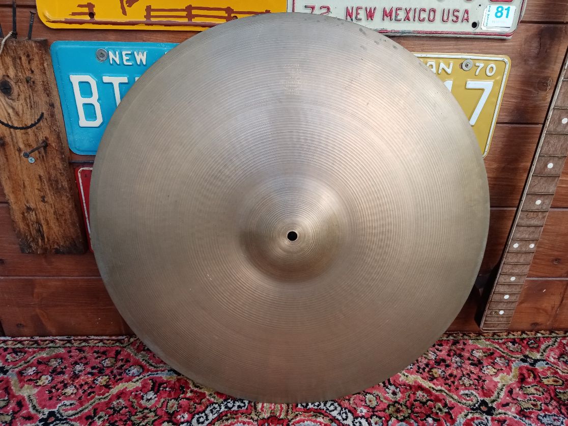 ZILDJIAN A 22" early 1960s. (C4AVAL)