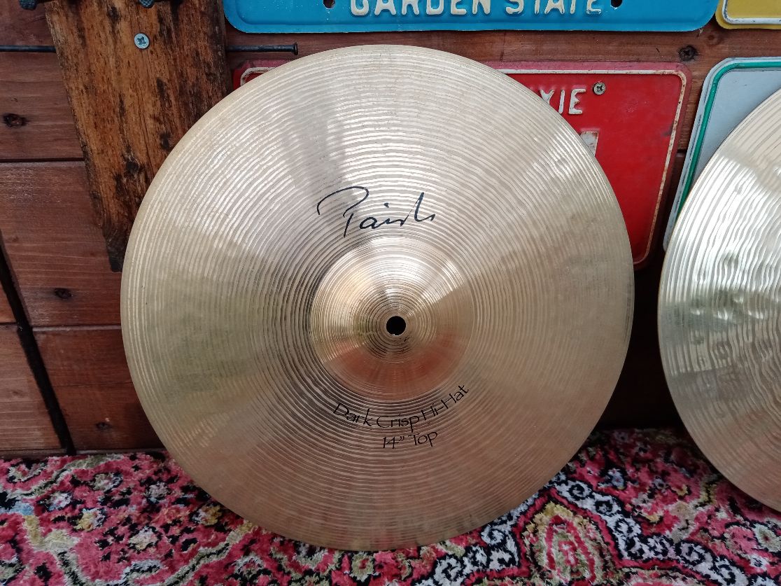 PAISTE Signature 14" Dark Crisp Hi Hat, Used.