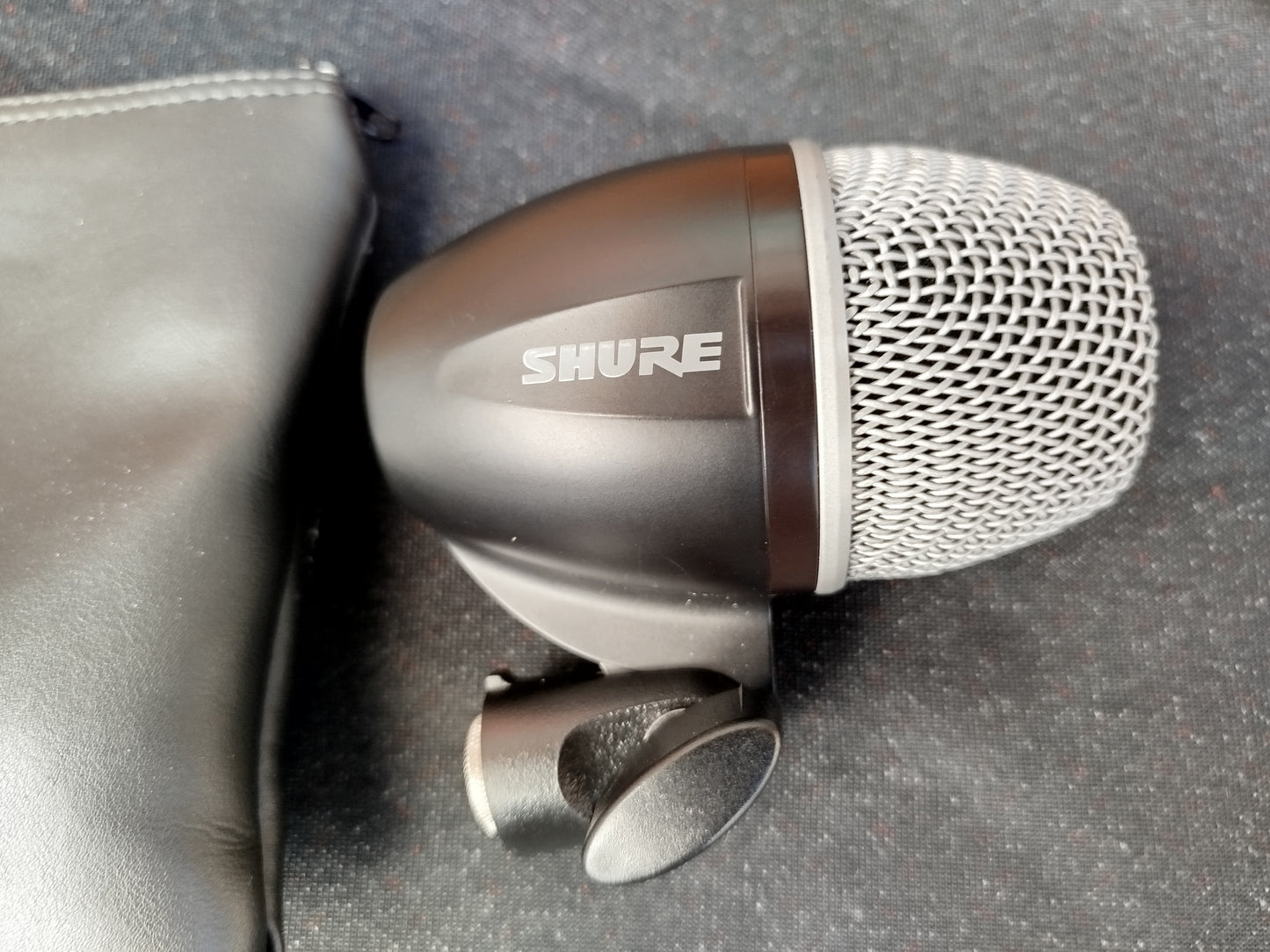 SHURE PG52, microfono dinamico per grancassa, usato.