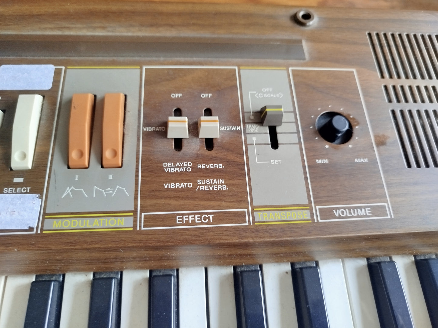 CASIOTONE 405 analog synth 1980s.