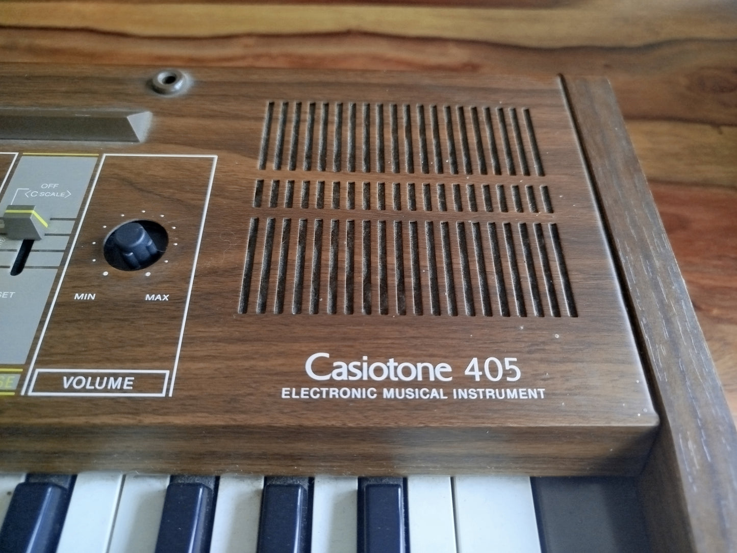 CASIOTONE 405 analog synth 1980s.