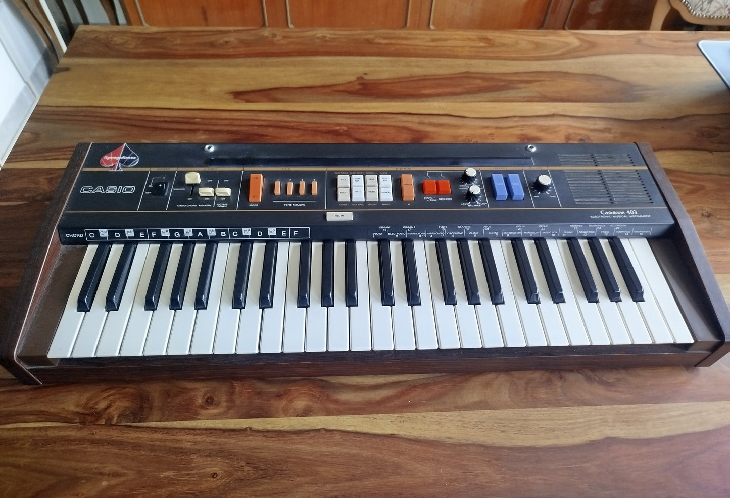 CASIOTONE 403, analog synth 1982.
