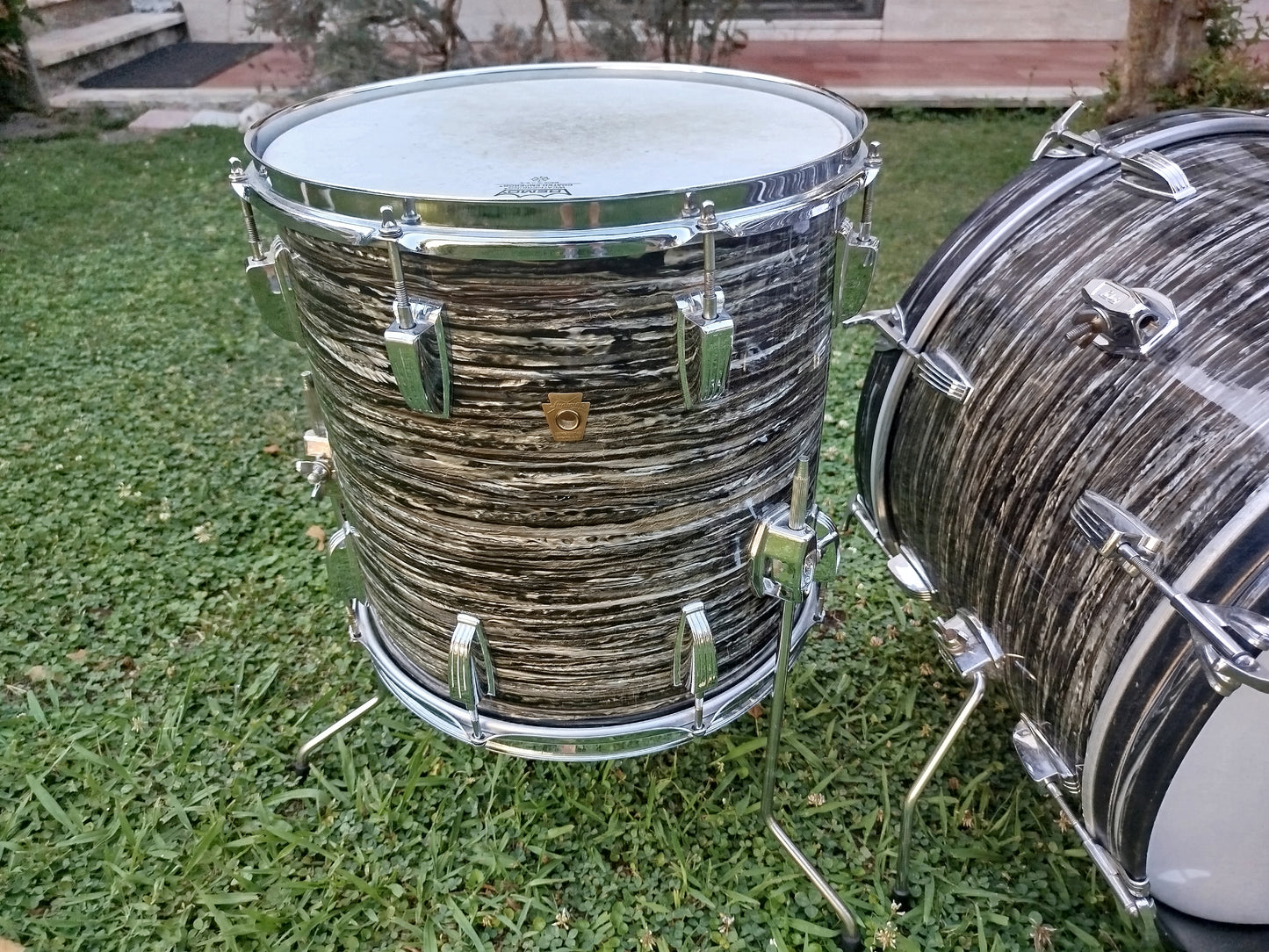 LUDWIG Downbeat Black Oyster Black, 1969.