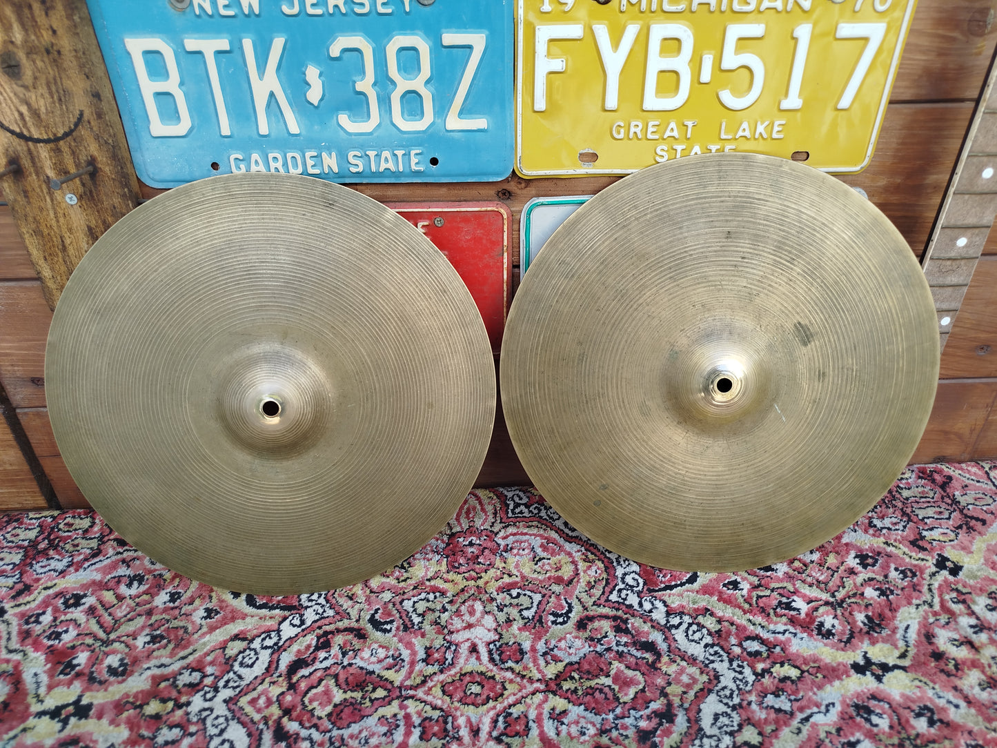 ZILDJIAN A 15" hi hat 1960's.