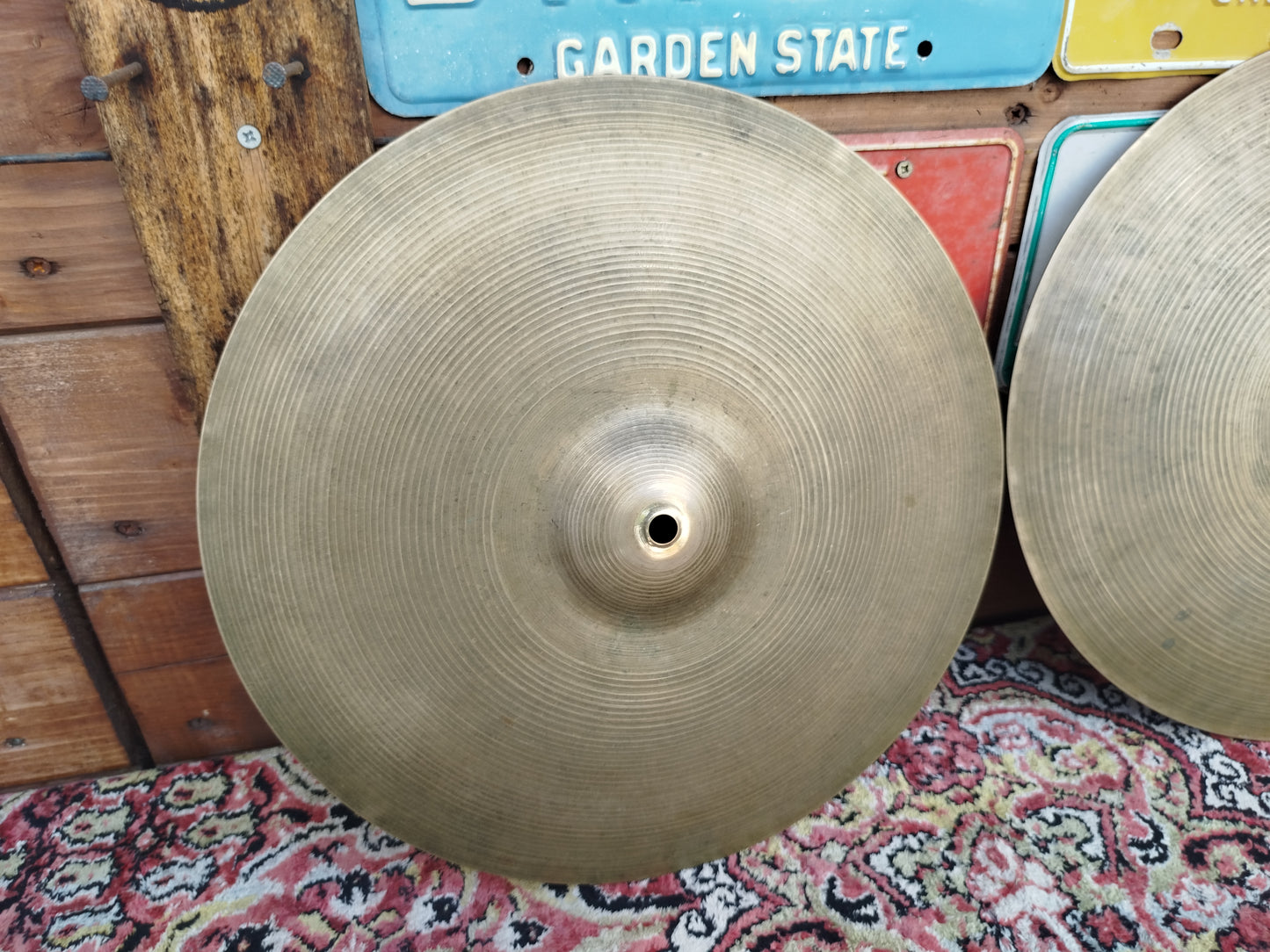 ZILDJIAN A 15" hi hat 1960's.