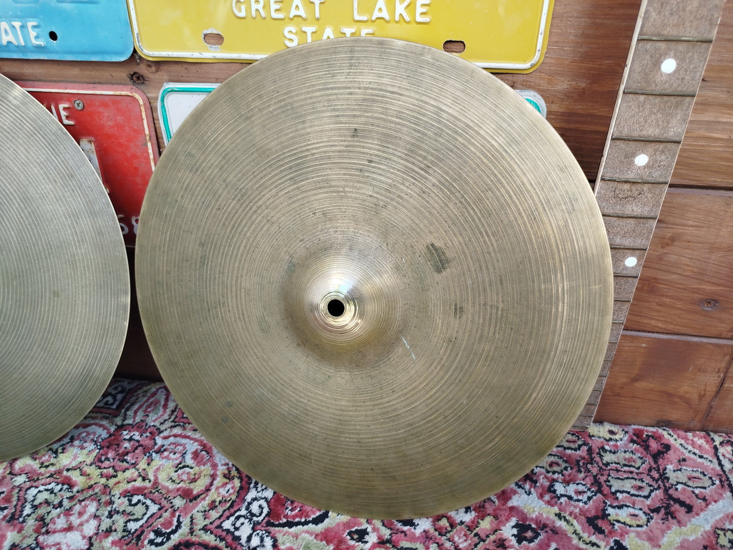 ZILDJIAN A 15" hi hat 1960's.