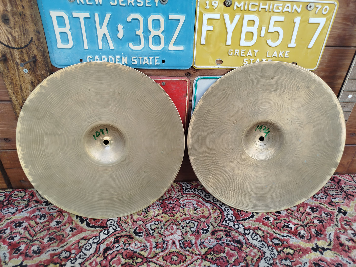 ZILDJIAN A 15" hi hat 1960's.