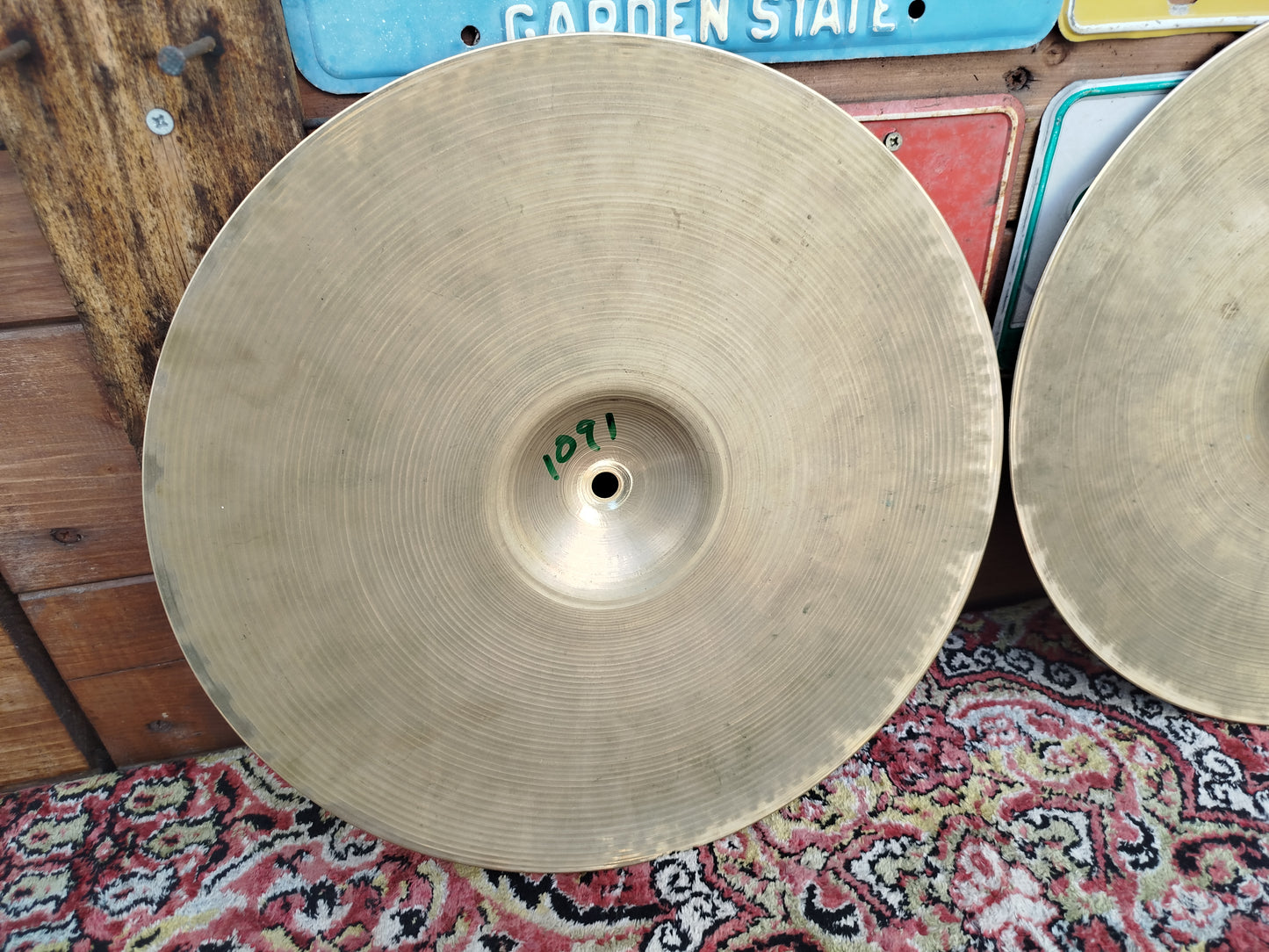 ZILDJIAN A 15" hi hat 1960's.