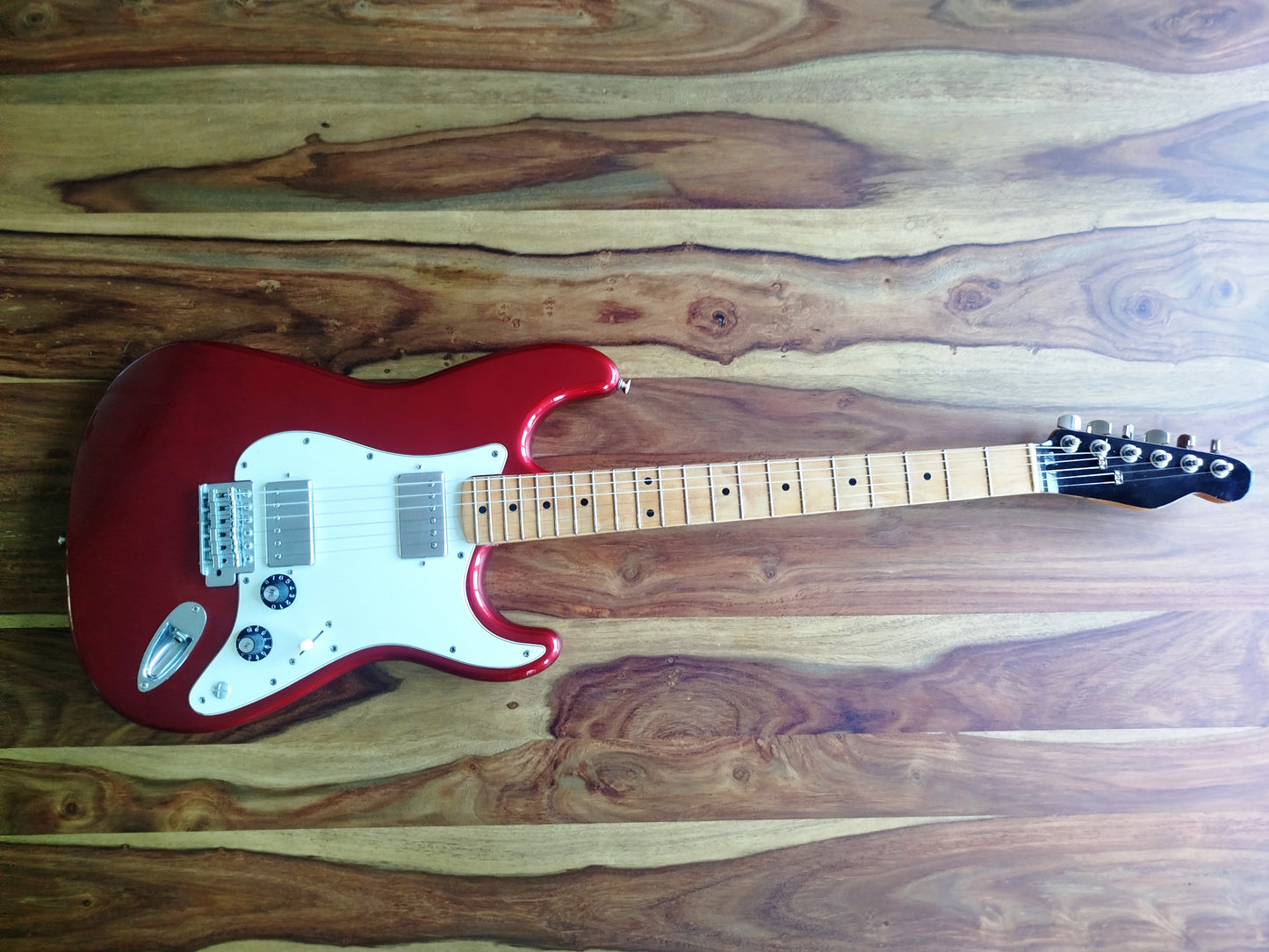 STRAT Custom, Candy Apple Red, Usata.