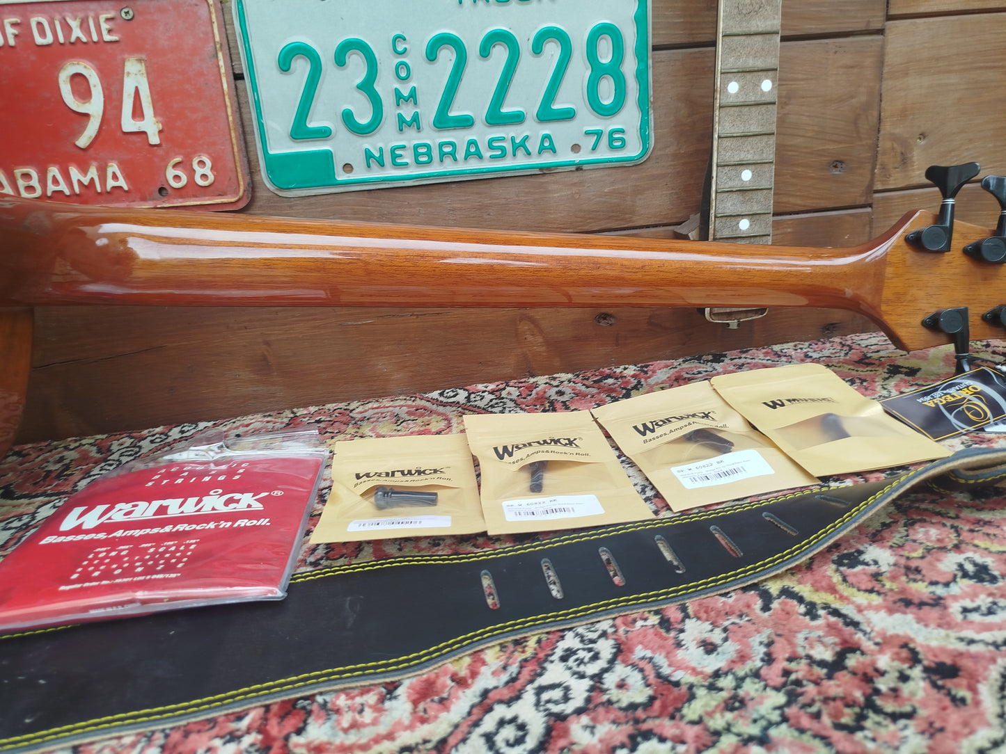 ORTEGA D3C-5 acoustic bass, usato.