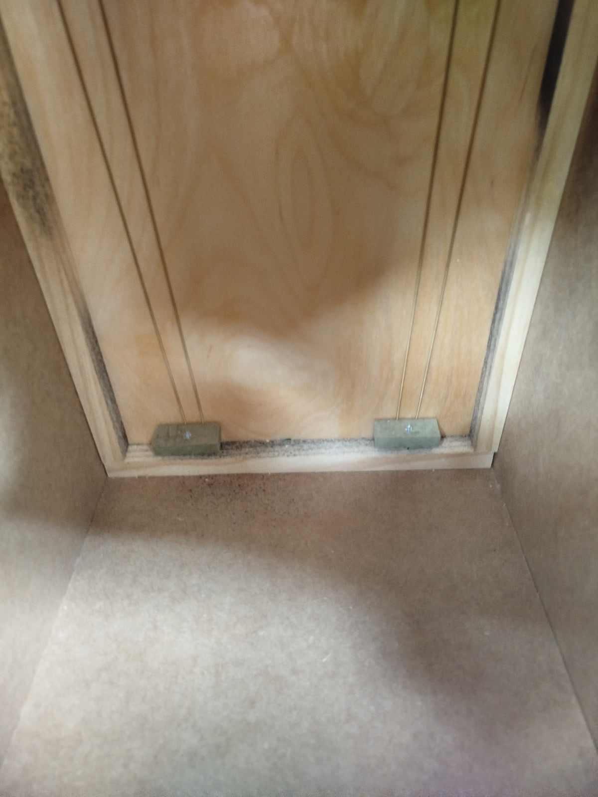 GIARA by Duende cajon First 2.0 Red.
