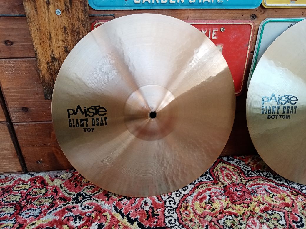 PAISTE Giant Beat 14” hi hat.