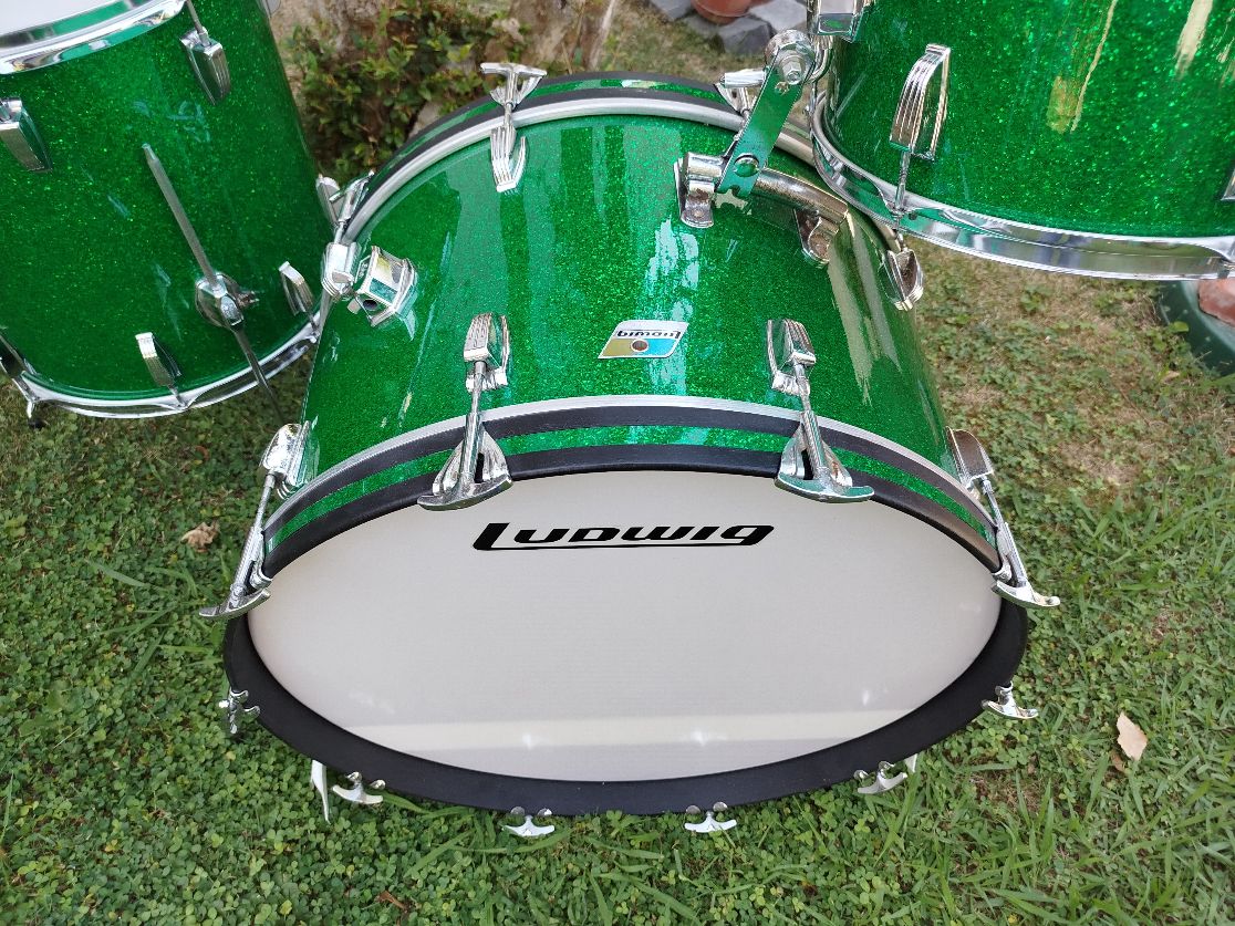 LUDWIG 24”-14”-16”-18”, Green Glitter, 1975/76.