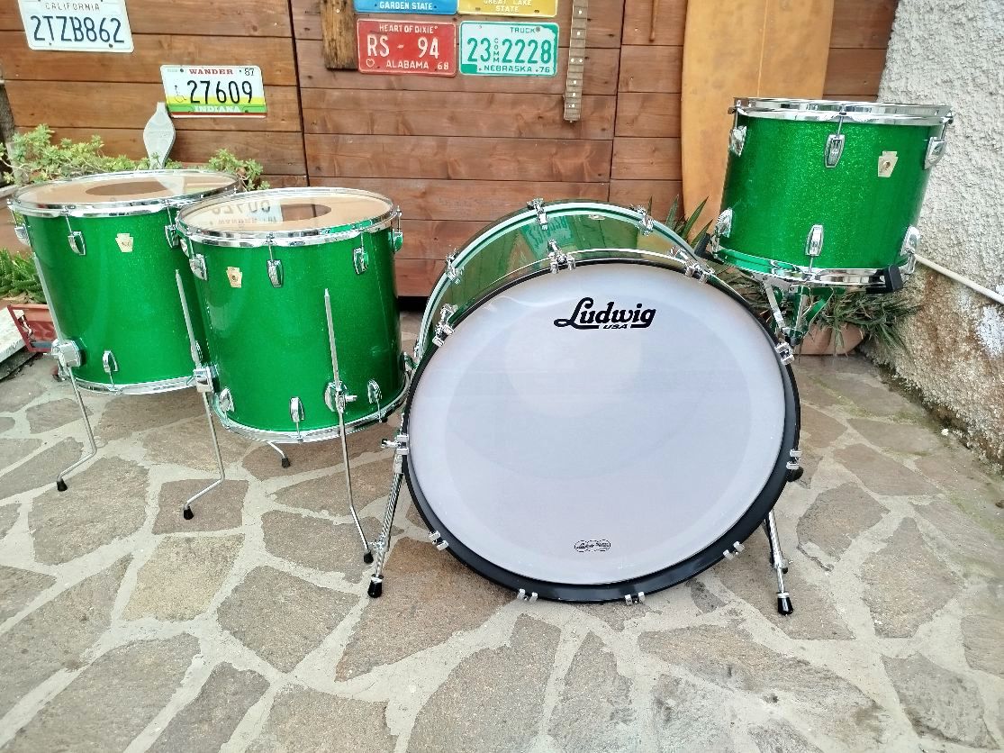 LUDWIG Classic Maple 26", 13", 16", 18" Green Sparkle. Usata.