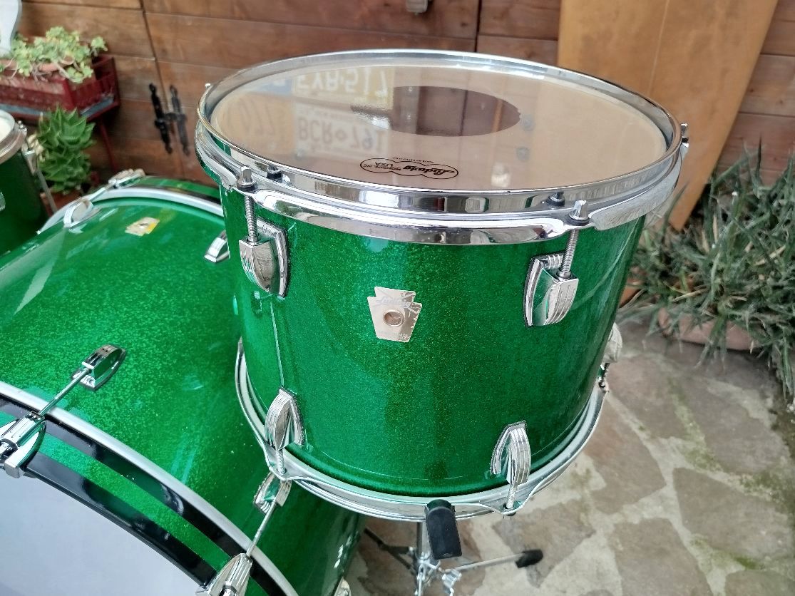 LUDWIG Classic Maple 26", 13", 16", 18" Green Sparkle. Usata.