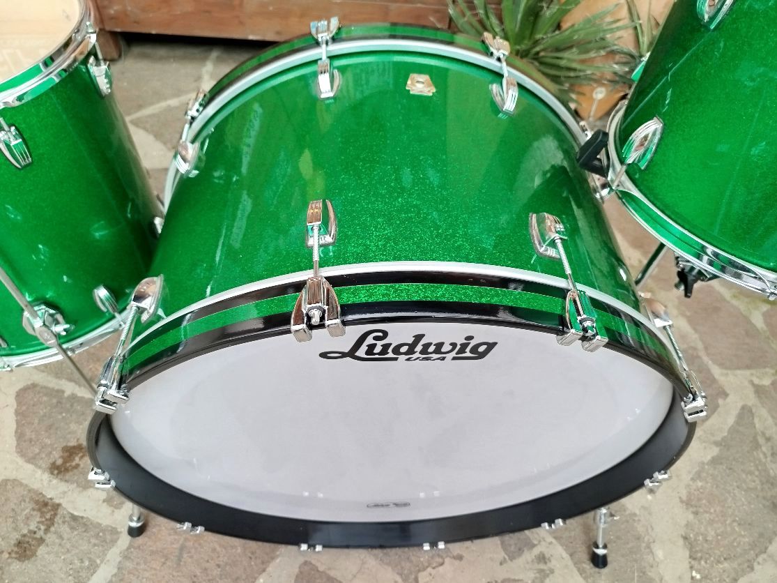 LUDWIG Classic Maple 26", 13", 16", 18" Green Sparkle. Usata.