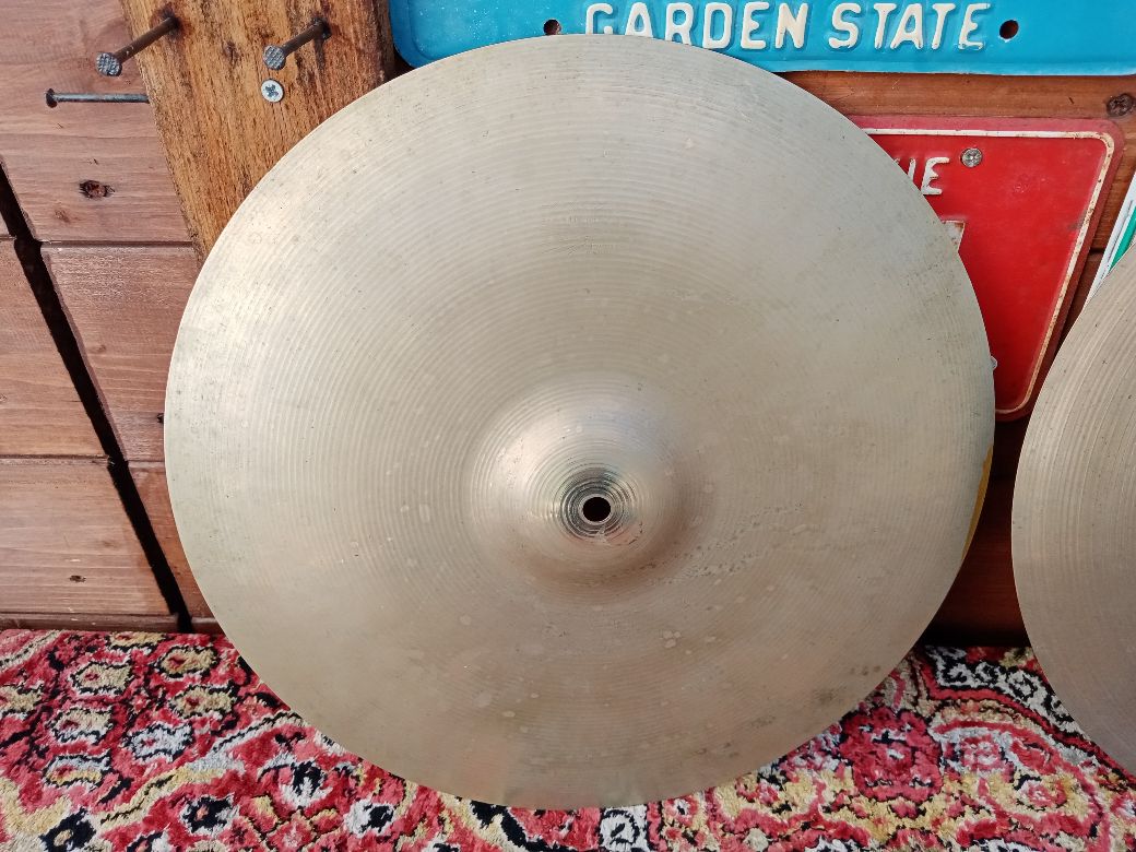 PAISTE Formula 602 – ZILDJIAN A15” Hi Hat 1960s.