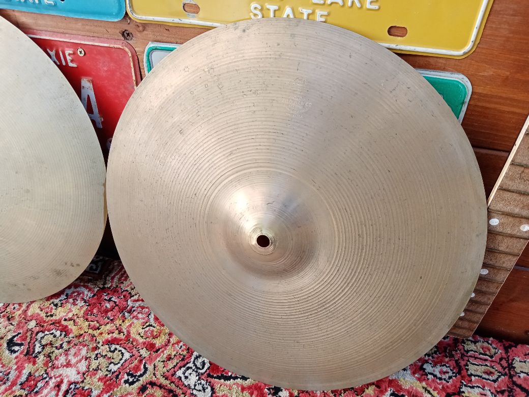 PAISTE Formula 602 – ZILDJIAN A15” Hi Hat 1960s.