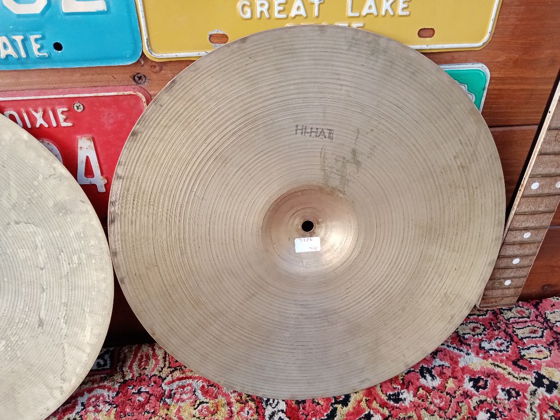 PAISTE Formula 602 – ZILDJIAN A15” Hi Hat 1960s.